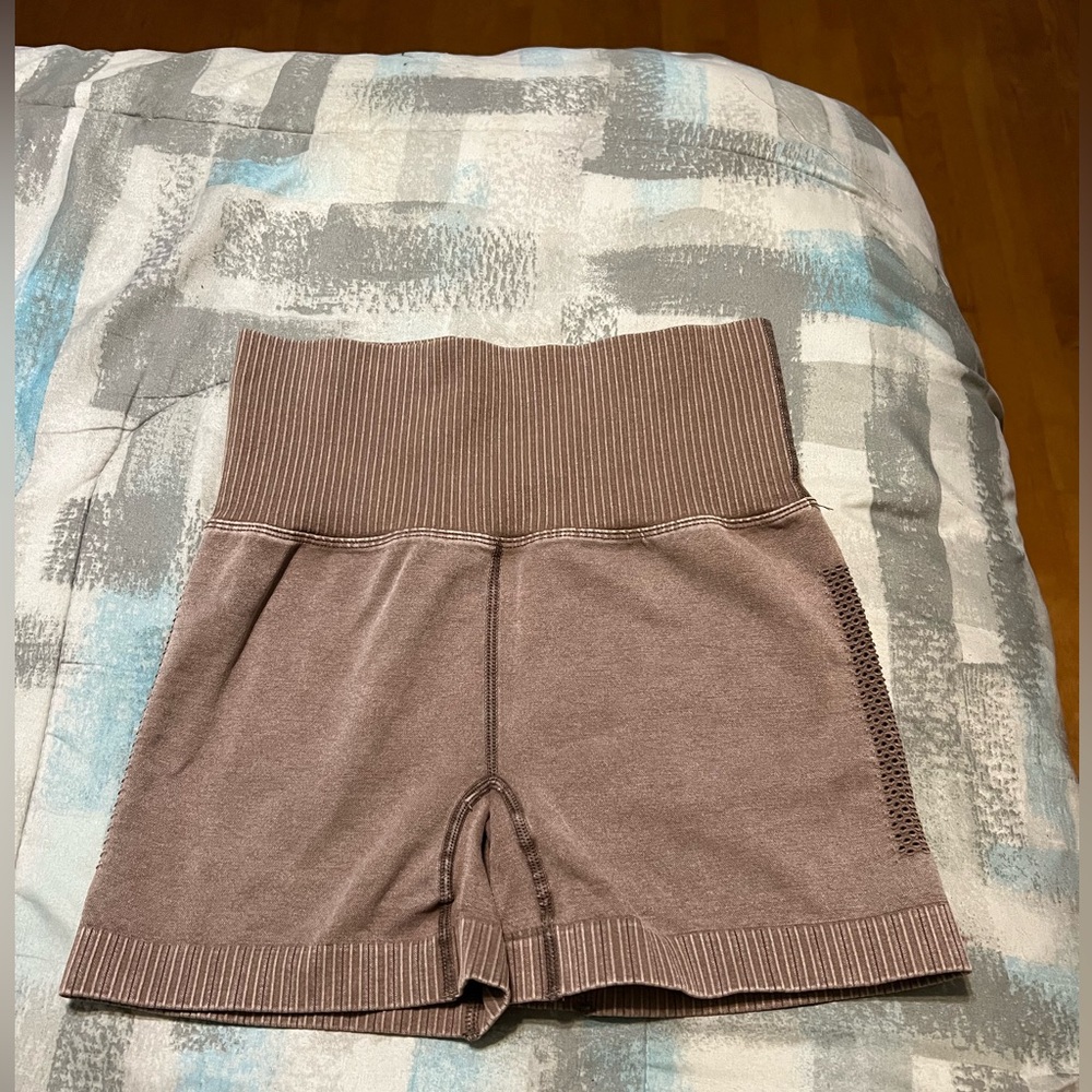Women's High-Waisted Brown athletic Shorts
